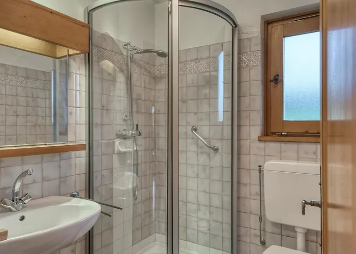 2 Pièces Avec Terrasse, Animaux Admis, Proche Pistes - - Fr-1-453-225